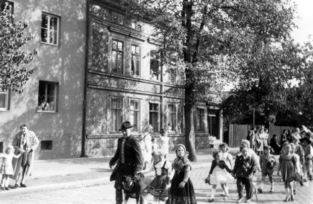 1957-15