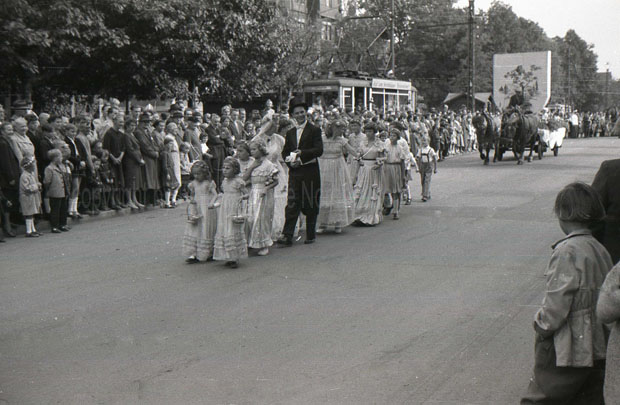 1957-16